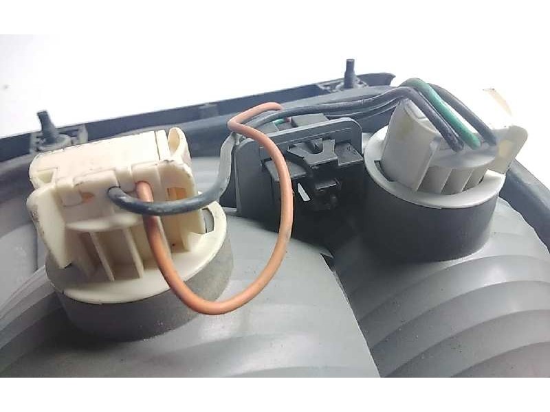 Recambio de piloto trasero derecho para saab 900 berlina 2.0 cat referencia OEM IAM   112167