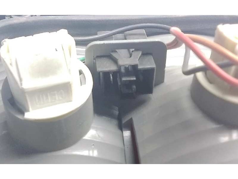 Recambio de piloto trasero izquierdo para saab 900 berlina 2.0 cat referencia OEM IAM 5404645L  112168