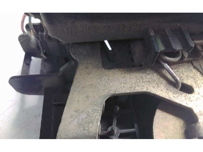 Recambio de cerradura puerta delantera izquierda para volkswagen golf iv berlina (1j1) 1.6 referencia OEM IAM C3B1837D  