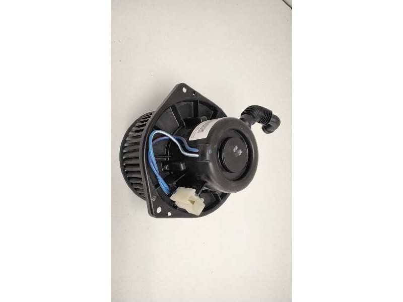 Recambio de motor calefaccion para nissan vanette cargo referencia OEM IAM 0130111154  