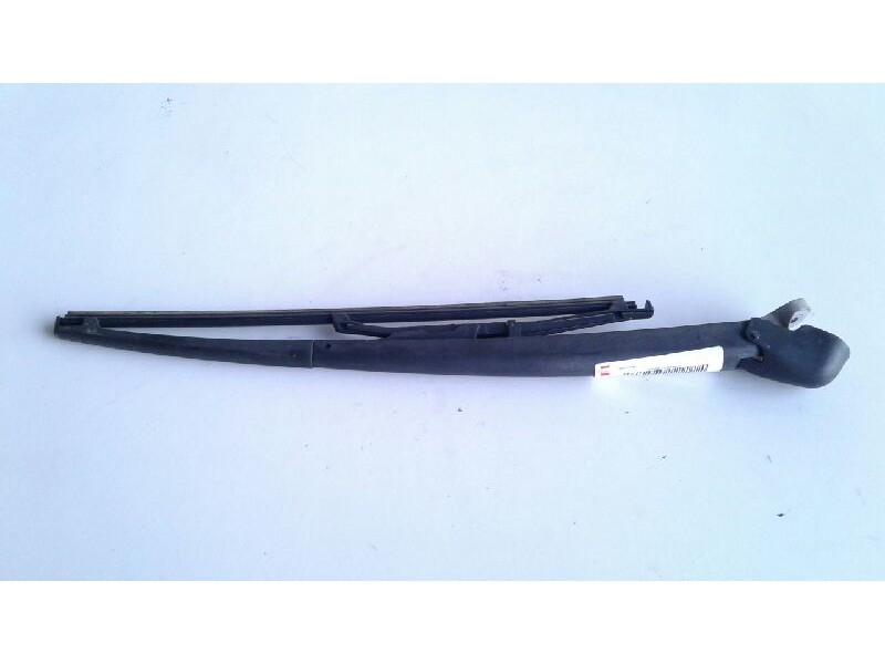 Recambio de brazo limpia trasero para fiat panda (169) básico 4x4 referencia OEM IAM 0046835901  