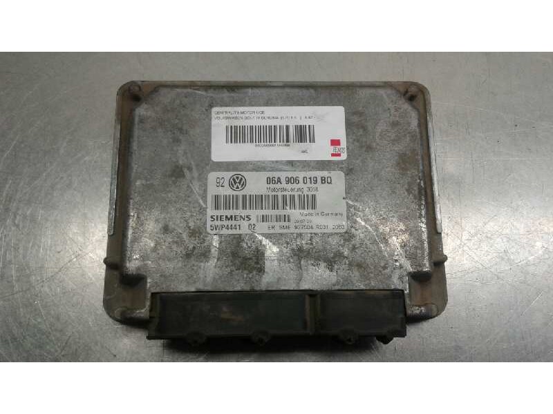 Recambio de centralita motor uce para volkswagen golf iv berlina (1j1) 1.6 referencia OEM IAM  156 