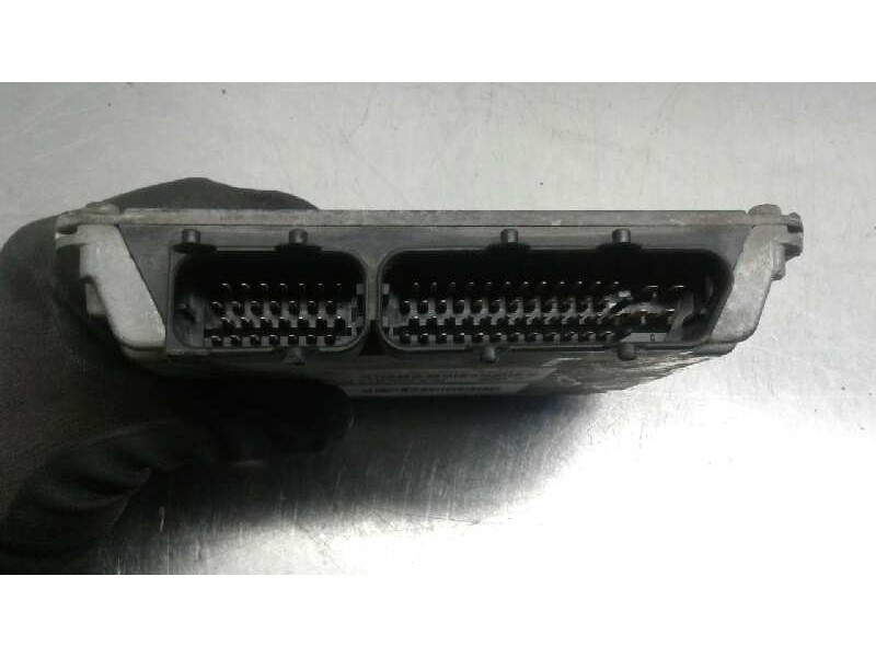 Recambio de centralita motor uce para volkswagen golf iv berlina (1j1) 1.6 referencia OEM IAM  156 