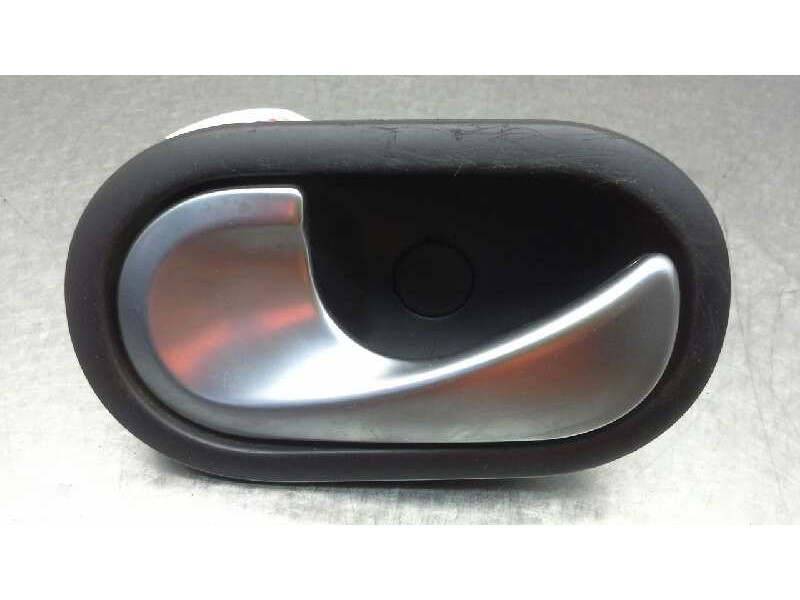Recambio de maneta interior delantera derecha para renault scenic ii 1.9 dci diesel referencia OEM IAM   