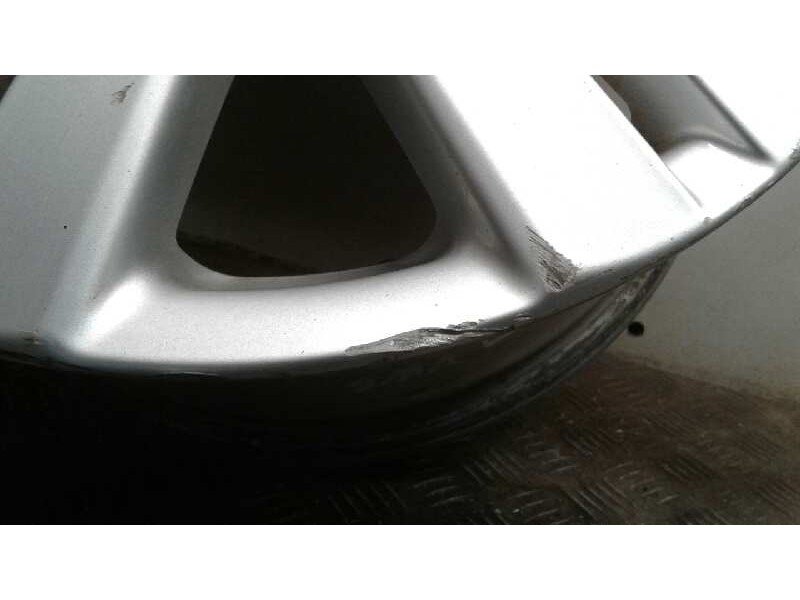 Recambio de llanta aluminio para volkswagen passat berlina (3c2) highline referencia OEM IAM 165TORNILLOS  