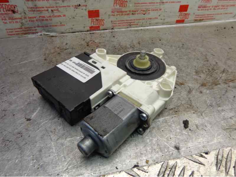 Recambio de motor elevalunas delantero derecho para audi a3 sportback (8p) 2.0 tdi ambiente referencia OEM IAM 0130822205 E84031