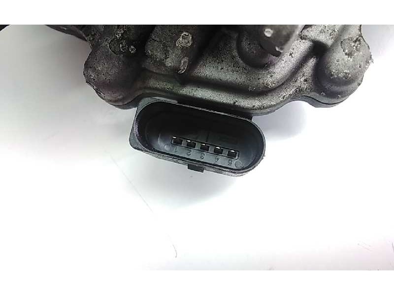 Recambio de cuerpo de mariposa para seat toledo (kg3) 1.6 tdi referencia OEM IAM 04L128056AA  