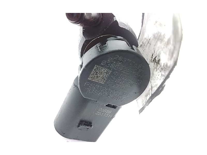 Recambio de inyector para seat toledo (kg3) 1.6 tdi referencia OEM IAM 28370681  