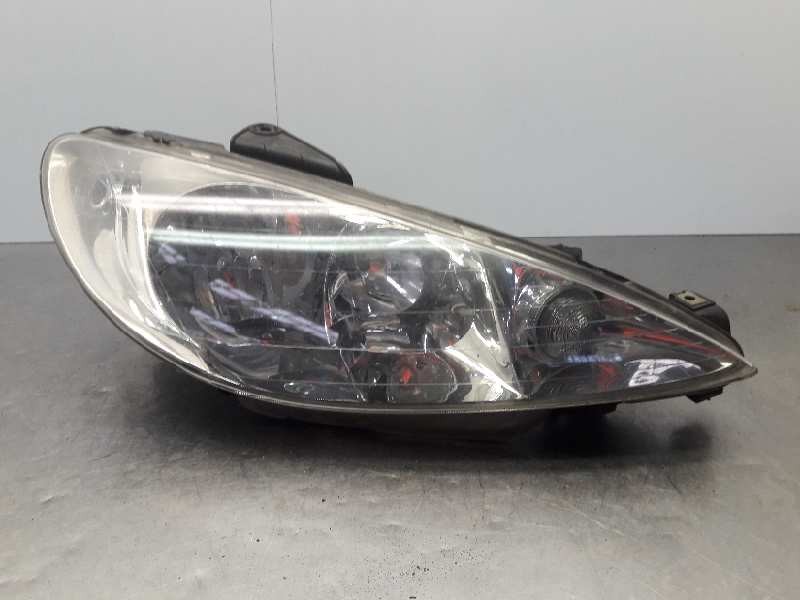 Recambio de faro derecho para peugeot 206 berlina x-line referencia OEM IAM 9628666780 89001770 