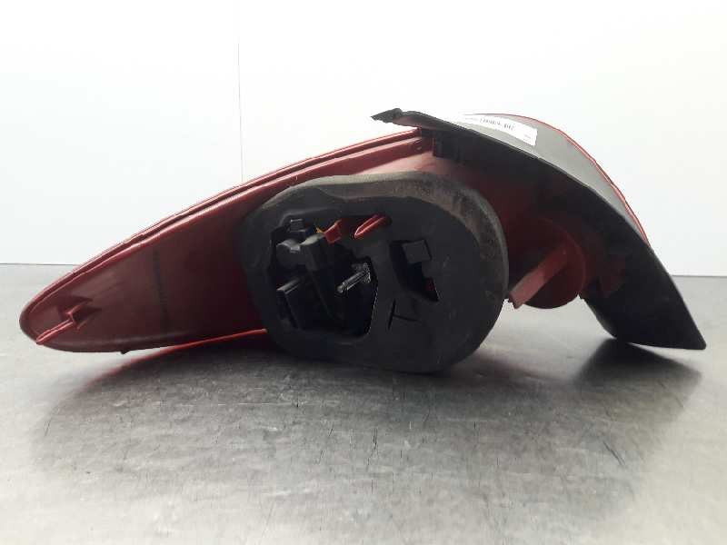 Recambio de piloto trasero derecho para peugeot 206 berlina x-line referencia OEM IAM   