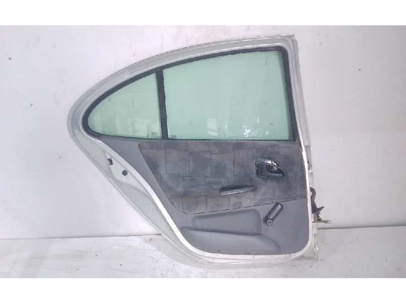 Recambio de puerta trasera izquierda para renault megane i classic (la0) 1.9 dti alize referencia OEM IAM 7751471875  