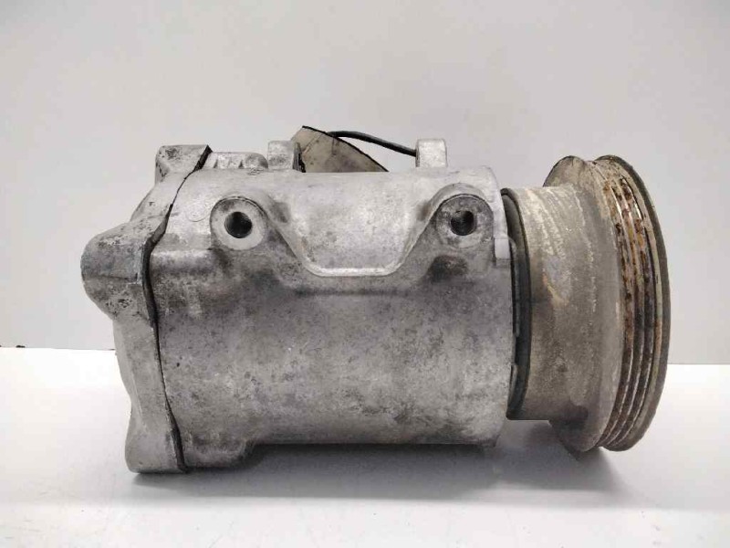 Recambio de compresor aire acondicionado para nissan sunny berlina (n13) slx referencia OEM IAM 9C601472 253156 