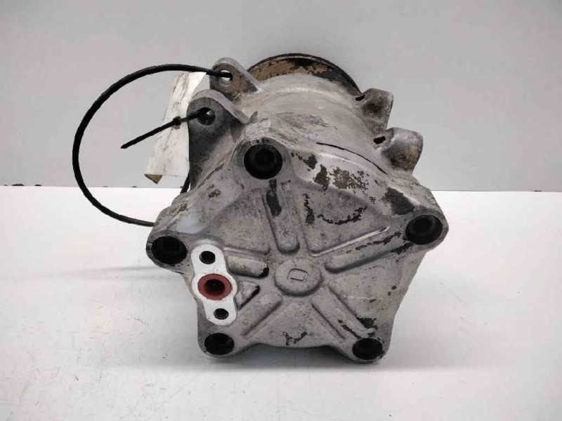 Recambio de compresor aire acondicionado para nissan sunny berlina (n13) slx referencia OEM IAM 9C601472 253156 