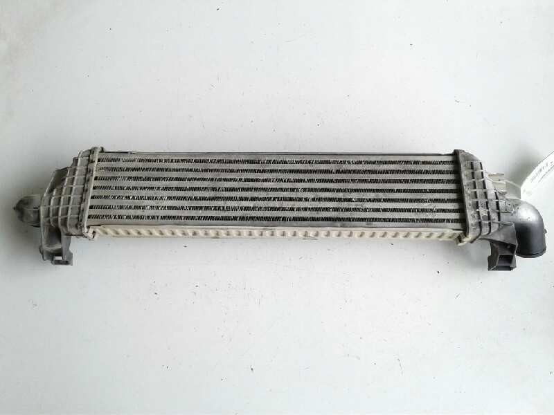 Recambio de intercooler para volvo v50 familiar 2.0 d kinetic referencia OEM IAM 31280122  