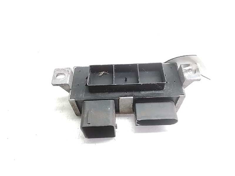 Recambio de caja precalentamiento para nissan nv400 pritsche doppelkabine 2.3 dci diesel cat referencia OEM IAM 8200558438A  