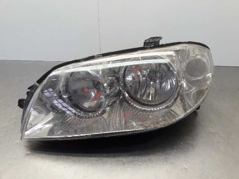 Recambio de faro izquierdo para fiat punto berlina (188) 1.3 16v multijet feel referencia OEM IAM 0046849385  