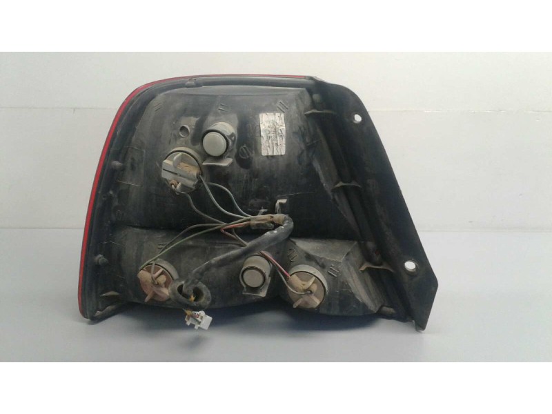 Recambio de piloto trasero derecho para hyundai accent (lc) gl 5p referencia OEM IAM 9240225220  