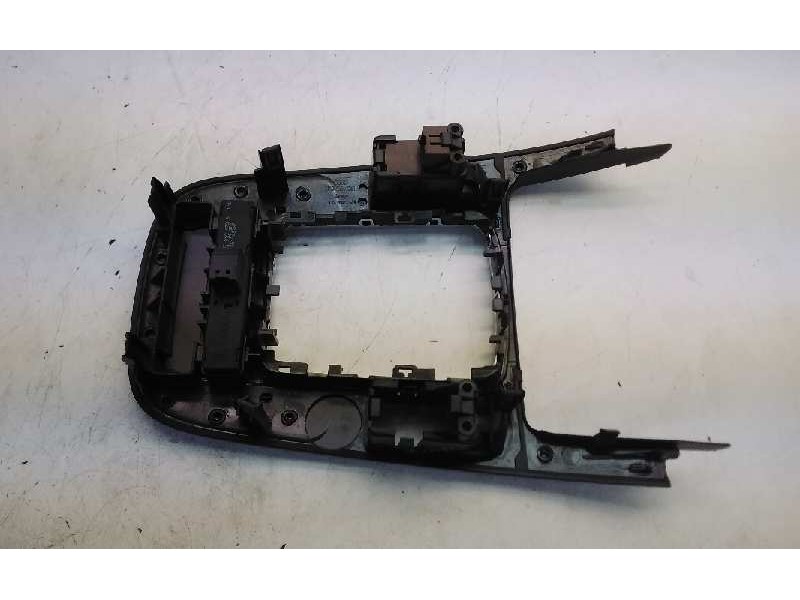 Recambio de consola central para audi q5 (8r) 2.0 tdi (125kw) referencia OEM IAM 8K0864261  