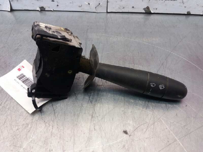 Recambio de mando limpia para opel vivaro furgón 2.9t corto referencia OEM IAM 7700312985  