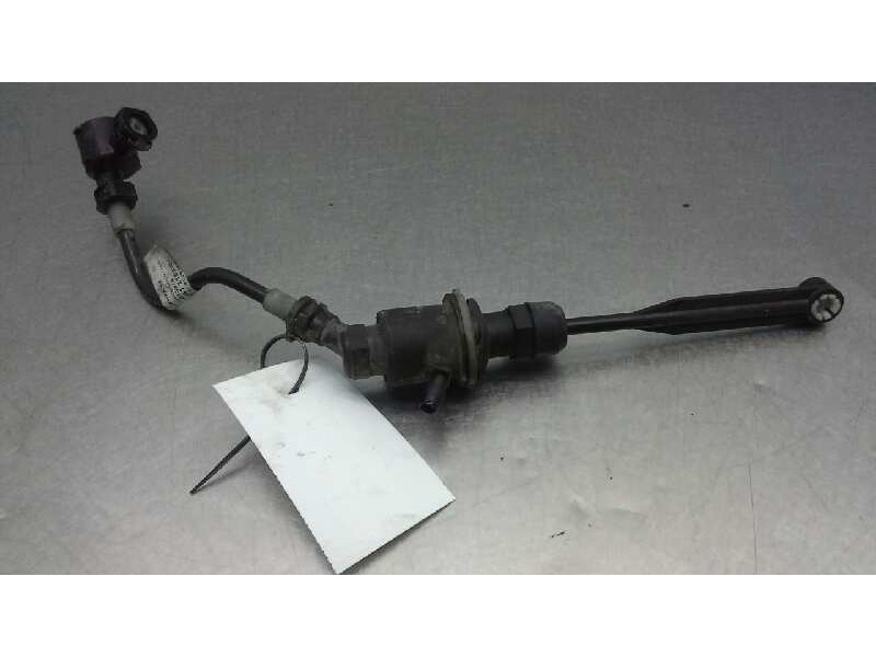 Recambio de bomba embrague para opel movano b kasten/combi fg. l2h2 3,5t referencia OEM IAM 8200673232B  