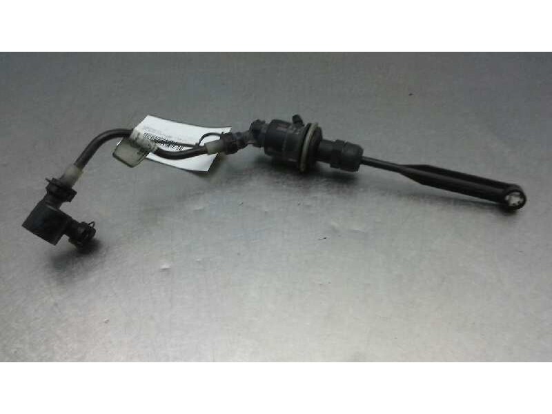 Recambio de bomba embrague para opel movano b kasten/combi fg. l2h2 3,5t referencia OEM IAM 8200673232B  