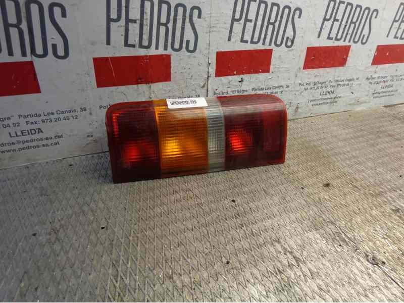 Recambio de piloto trasero derecho para ford fiesta berl./courier surf referencia OEM IAM 7070864  