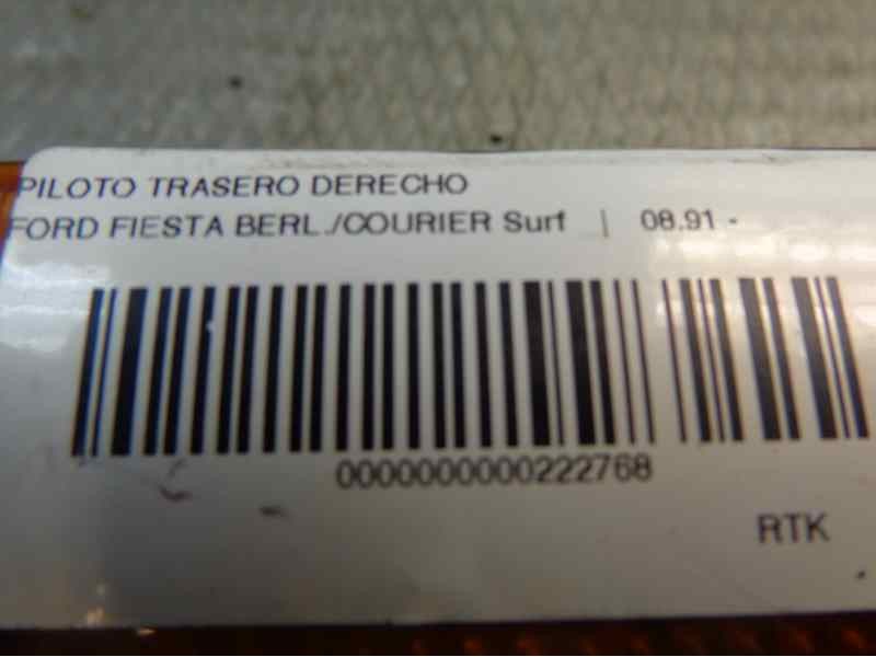 Recambio de piloto trasero derecho para ford fiesta berl./courier surf referencia OEM IAM 7070864  