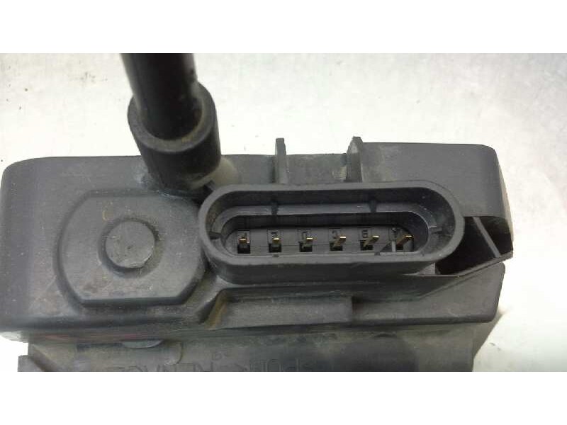 Recambio de cerradura puerta trasera izquierda para renault scenic ii 1.5 dci diesel referencia OEM IAM   