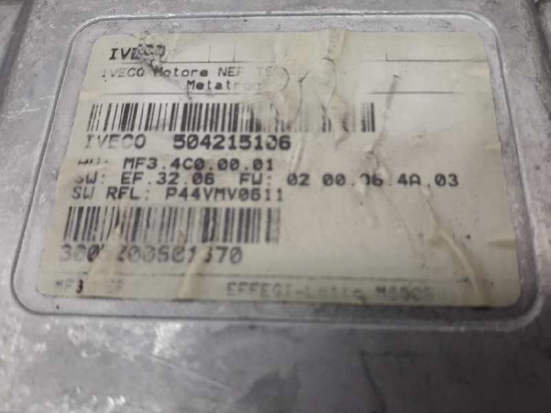 Recambio de centralita motor uce para iveco cursor at260s35y ps referencia OEM IAM 504215106 384 METATRON MF3 CNG