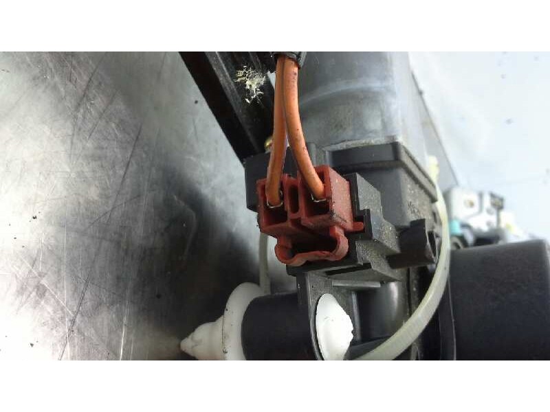 Recambio de elevalunas delantero derecho para chrysler voyager (rg) 2.5 crd se grand voyager 10 millones referencia OEM IAM   