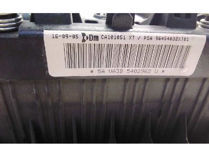 Recambio de airbag delantero izquierdo para citroen berlingo 1.9 d sx familiar referencia OEM IAM 90252370522211  