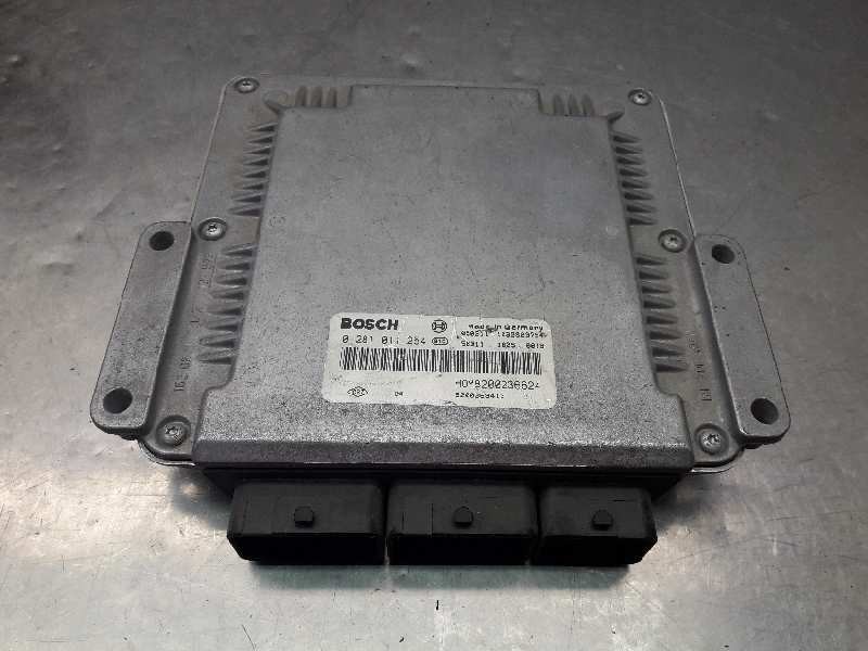 Recambio de centralita motor uce para renault master combi desde ´98 2.5 diesel referencia OEM IAM 0281011254 379 
