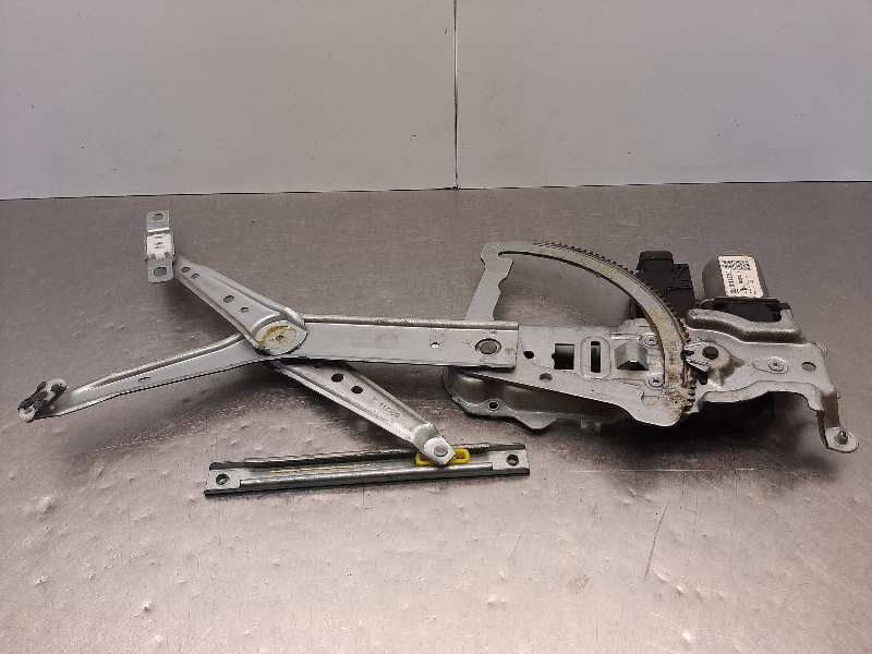 Recambio de elevalunas delantero izquierdo para opel corsa c 1.2 16v cat (z 12 xe / lw4) referencia OEM IAM 09113363  