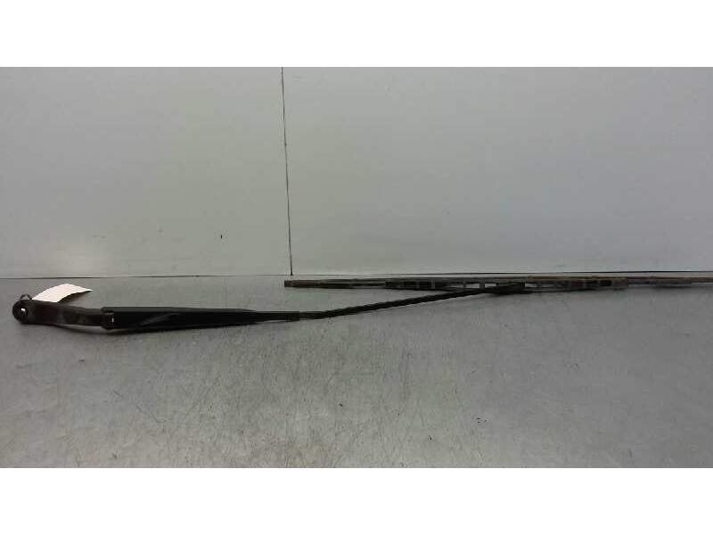 Recambio de brazo limpia delantero derecho para nissan nv 400 l2h2 3,3t pro referencia OEM IAM 2888100Q0G  