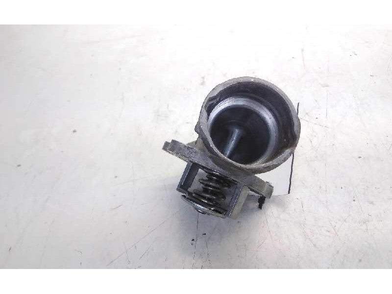 Recambio de caja termostato para mercedes clase m (w164) ml 350 cdi (164.122) referencia OEM IAM A6422000215  