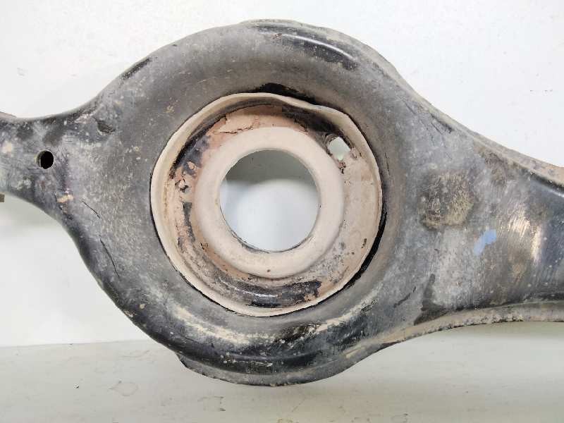 Recambio de brazo suspension inferior trasero izquierdo para ford kuga (cbv) 2.0 tdci cat referencia OEM IAM   