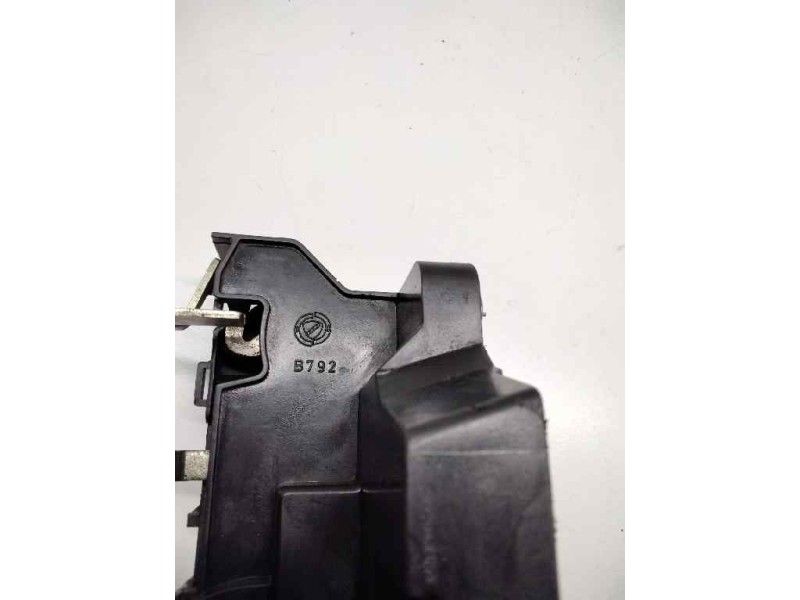 Recambio de cerradura puerta delantera derecha para fiat doblo (119) 1.9 d elx referencia OEM IAM B792  
