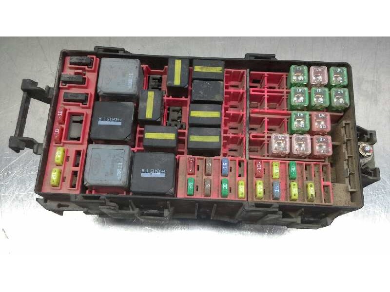 Recambio de caja fusibles para ford transit mod.2000 caja abierta ft 350 2.4 largo referencia OEM IAM 4401681  