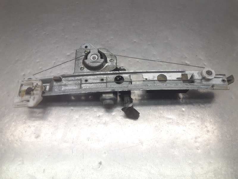 Recambio de elevalunas trasero derecho para renault megane ii familiar privilege luxe referencia OEM IAM 190011781  