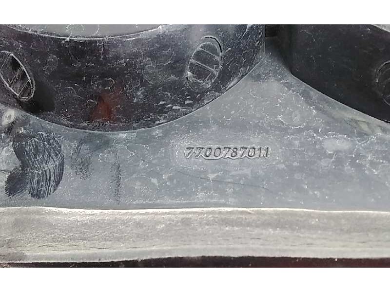 Recambio de piloto trasero derecho para renault 19 hatchback (b/c53) europa referencia OEM IAM 770787011  