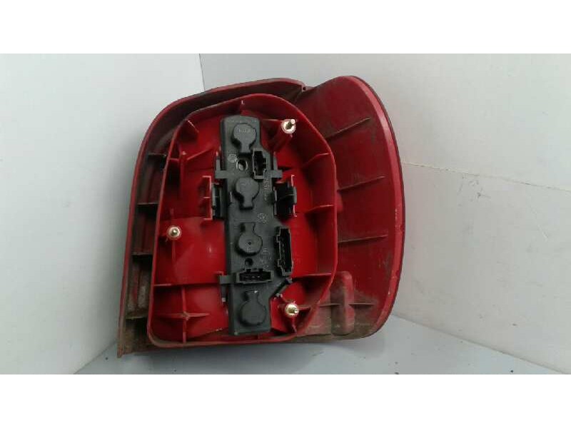 Recambio de piloto trasero izquierdo para volkswagen polo berlina (6n2) conceptline referencia OEM IAM 6N0945095H  