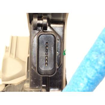 Recambio de cerradura puerta delantera derecha para kia xceed (cd) 1.0 t-gdi referencia OEM IAM 81320J7000  