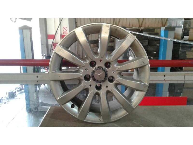 Recambio de llanta aluminio para mercedes clase c (w202) berlina referencia OEM IAM 165TORNILLOS MERCEDES 