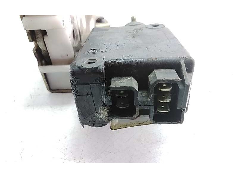 Recambio de cerradura puerta delantera derecha para citroen ax 1.0 tonic referencia OEM IAM 96038804  