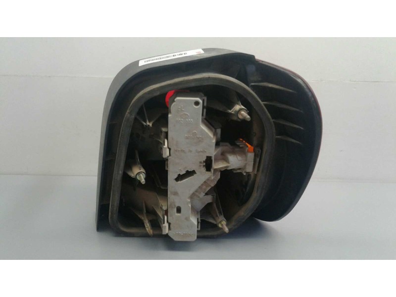 Recambio de piloto trasero izquierdo para volkswagen polo berlina (6n1) air referencia OEM IAM   