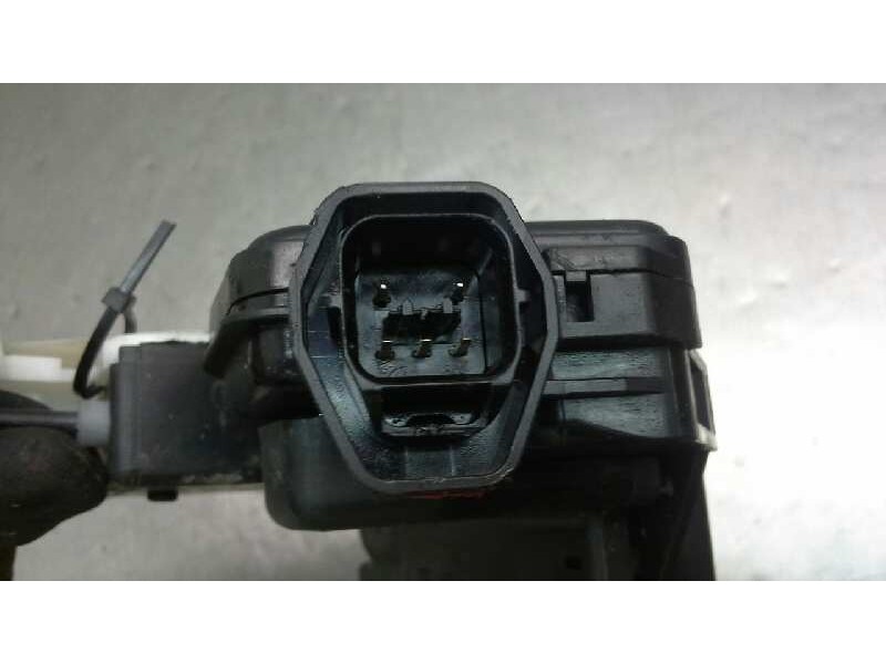 Recambio de cerradura puerta delantera derecha para hyundai santa fe (sm) 2.0 gls crdi referencia OEM IAM   