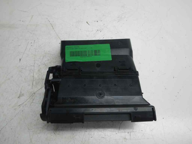 Recambio de aireador central para ford kuga (cbv) 2.0 tdci cat referencia OEM IAM 05258004  