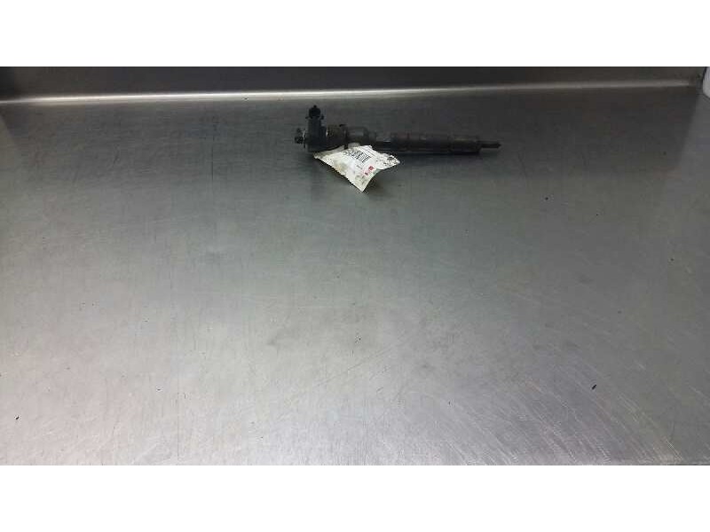 Recambio de inyector para fiat punto berlina (188) 1.3 jtd 70 multijet active referencia OEM IAM 0445110083  