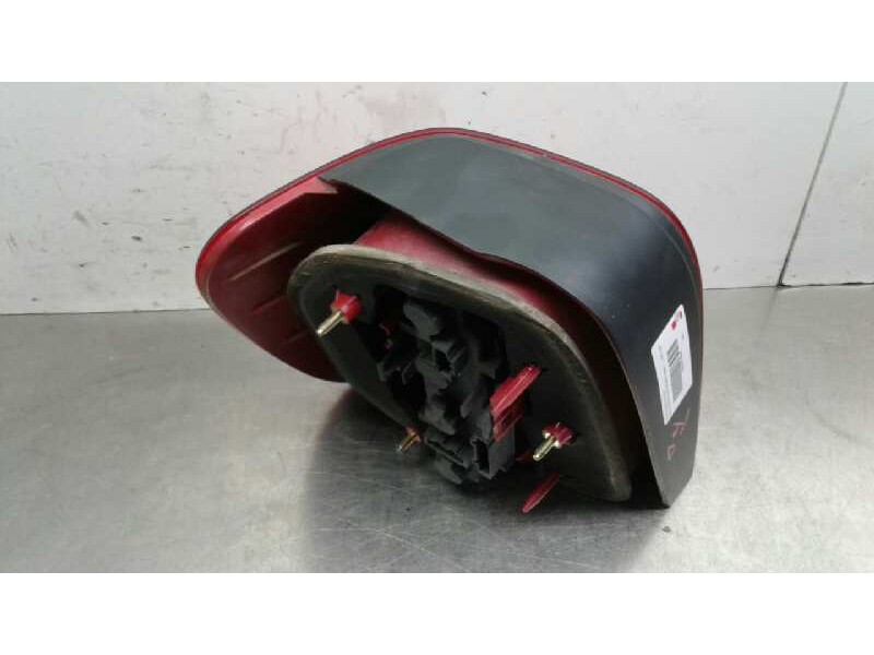 Recambio de piloto trasero derecho para volkswagen polo berlina (6n2) trendline referencia OEM IAM 6N0945096H  