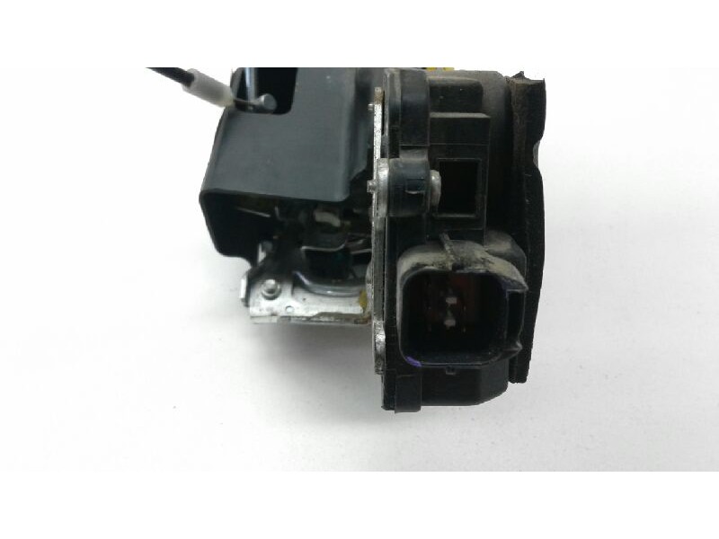 Recambio de cerradura puerta trasera derecha para kia sportage lx referencia OEM IAM 814211F010  